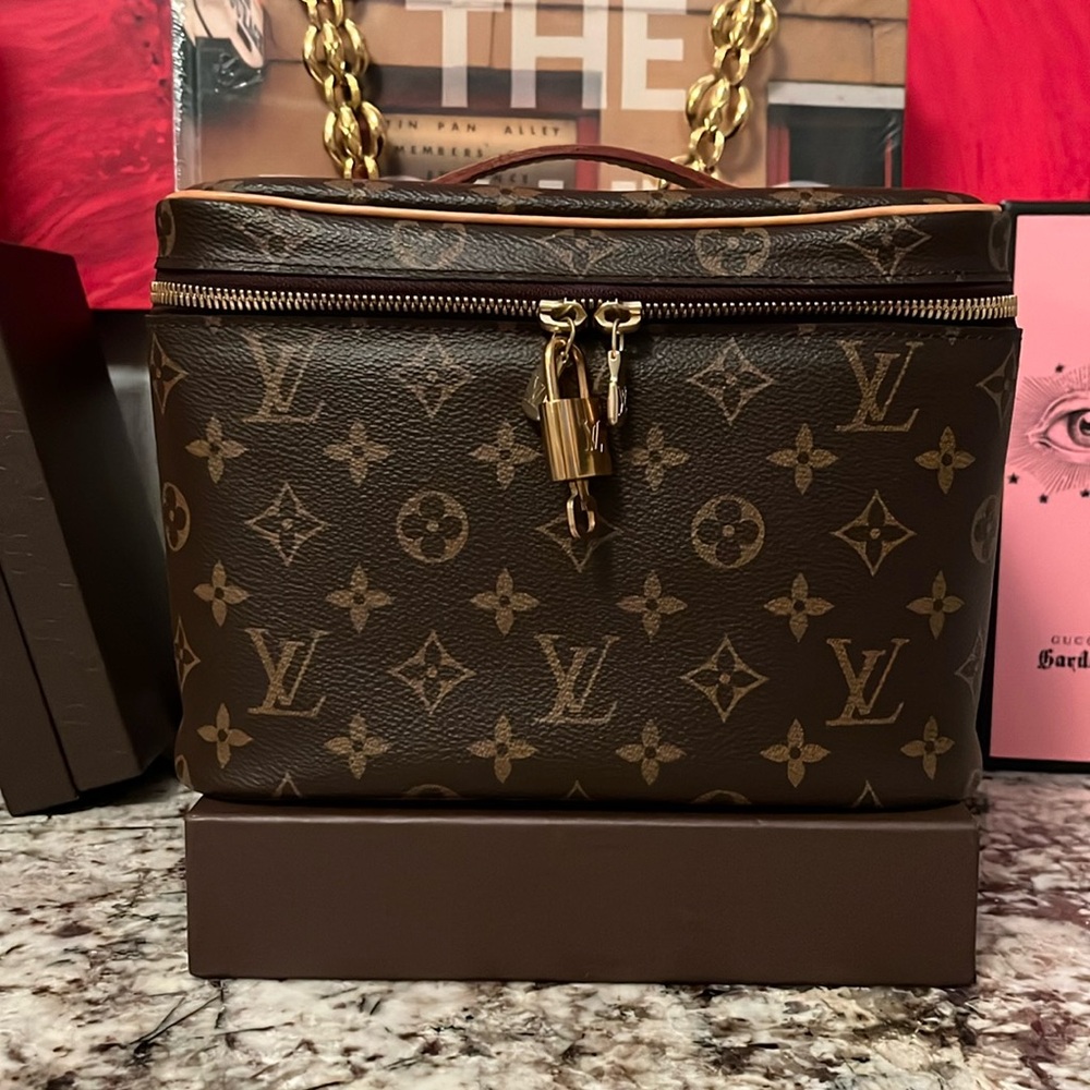 Gorgeous Louis Vuitton Vanity Bag!